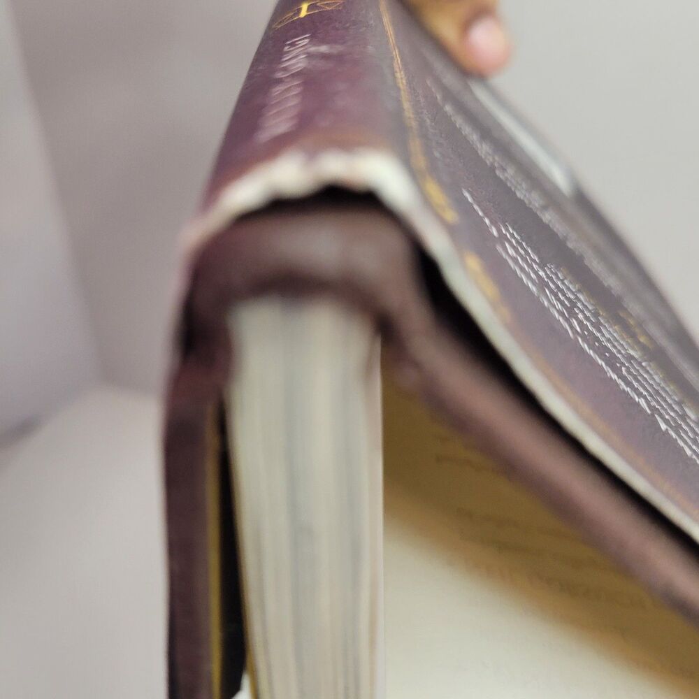 The Essential Wisdom of the Supreme Court Hardcover Book Carol Kelly-Gangi - Picture 3 of 6